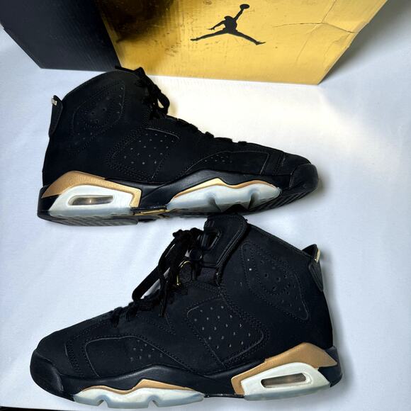 Size 4.5 - Nike Air Jordan 6 Retro SE GS Defining Moments 2020 Shoes - Picture 2 of 9